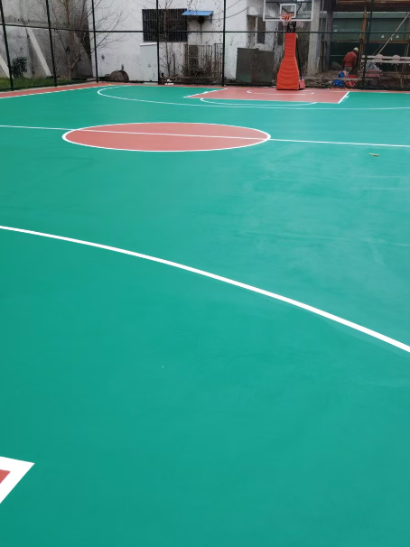 夷陵 球场长期使用易出现地面开裂